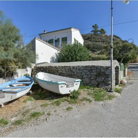 Apartment Bilocale Pianosa - Riservato E Fresco A 10 M Dal Mare